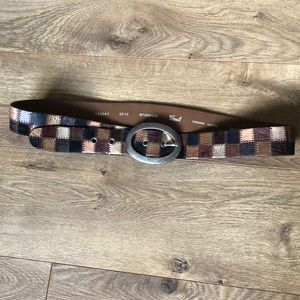 Fossil belt size medium